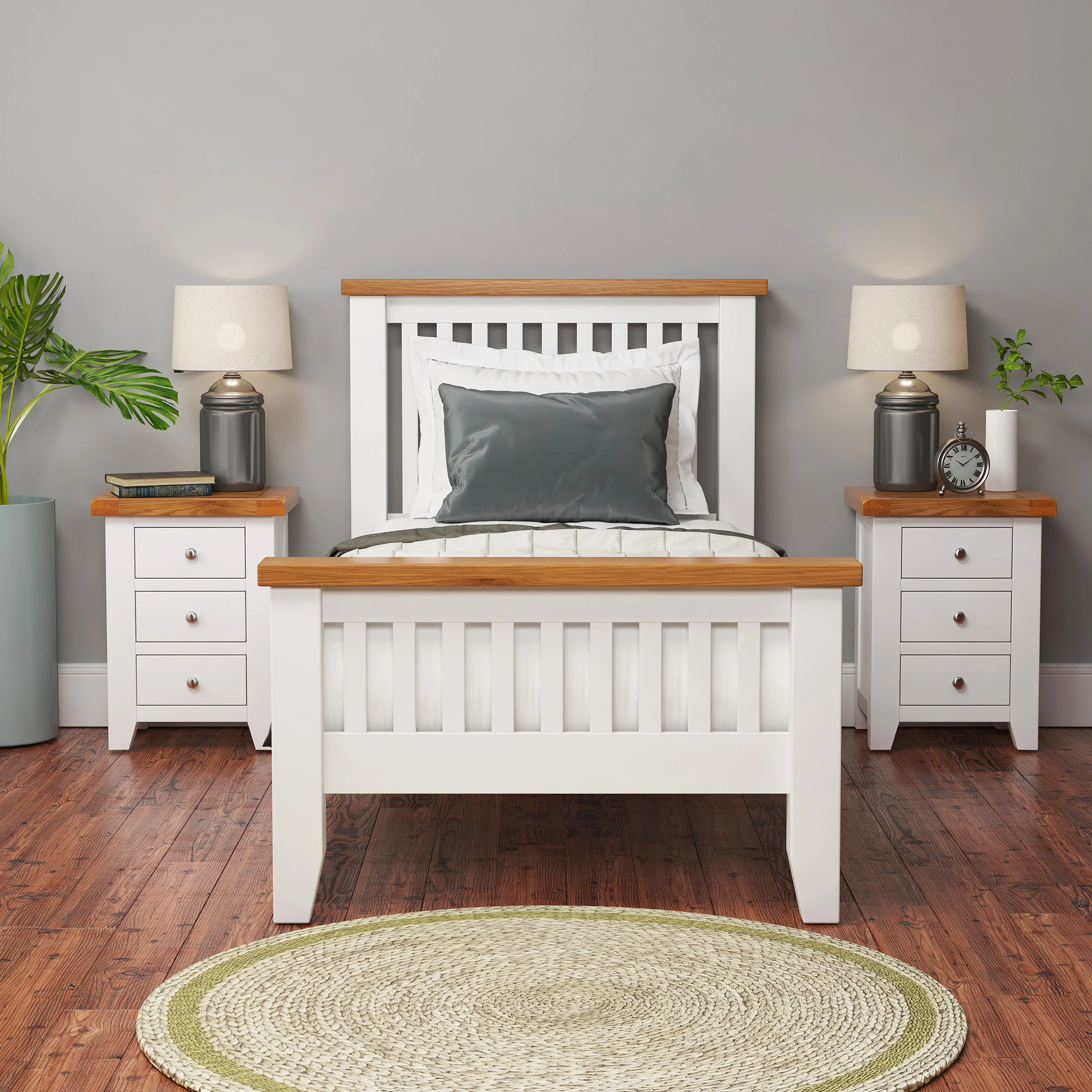 Cambridge Classic Cream Painted Oak 3 Drawer Bedside - Image 3