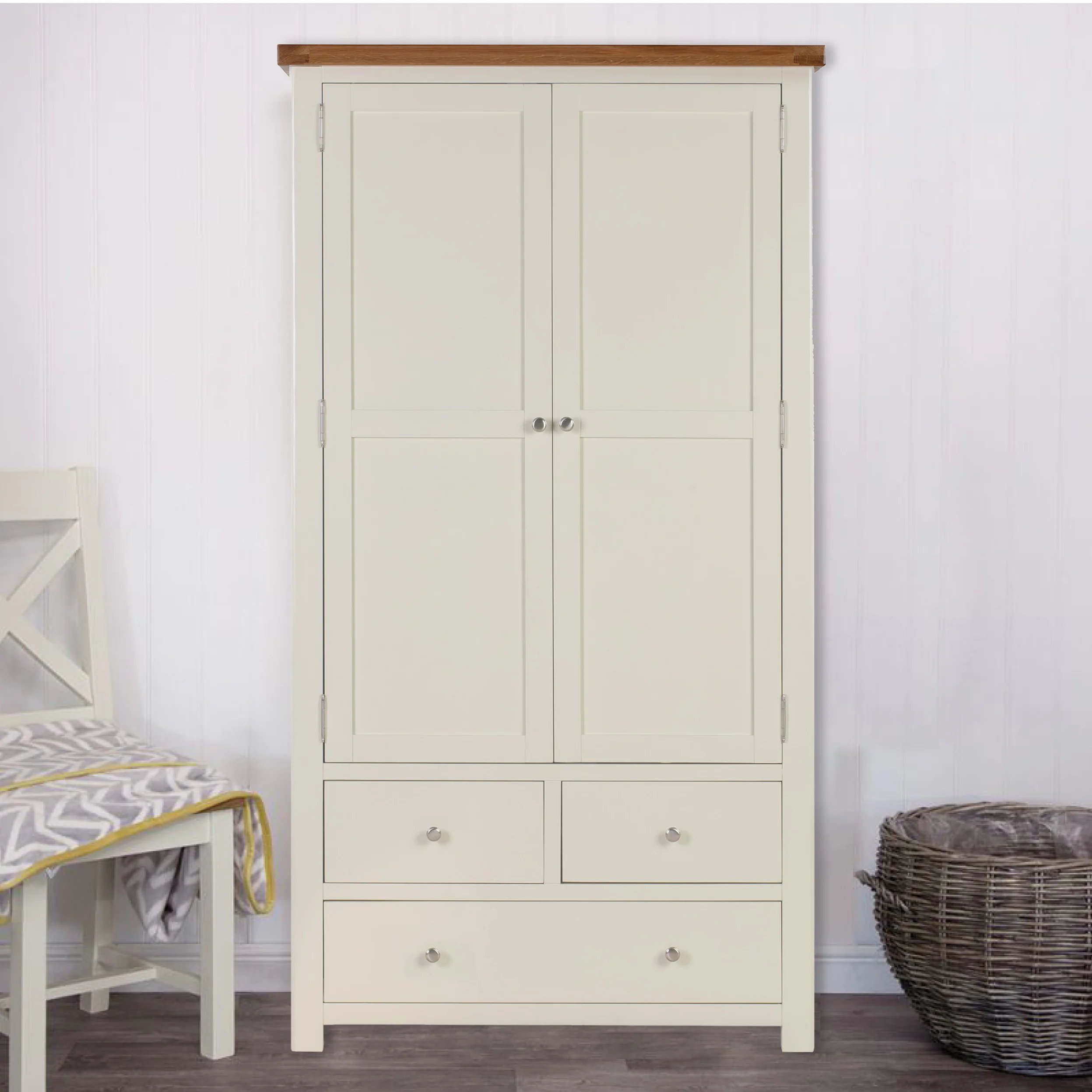 Cambridge Classic Cream Painted Oak Larder Unit - Image 3