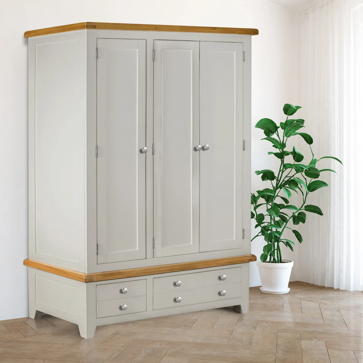 Cambridge Grey Painted Oak 3 Door 2 Drawer Wardrobe - Image 3