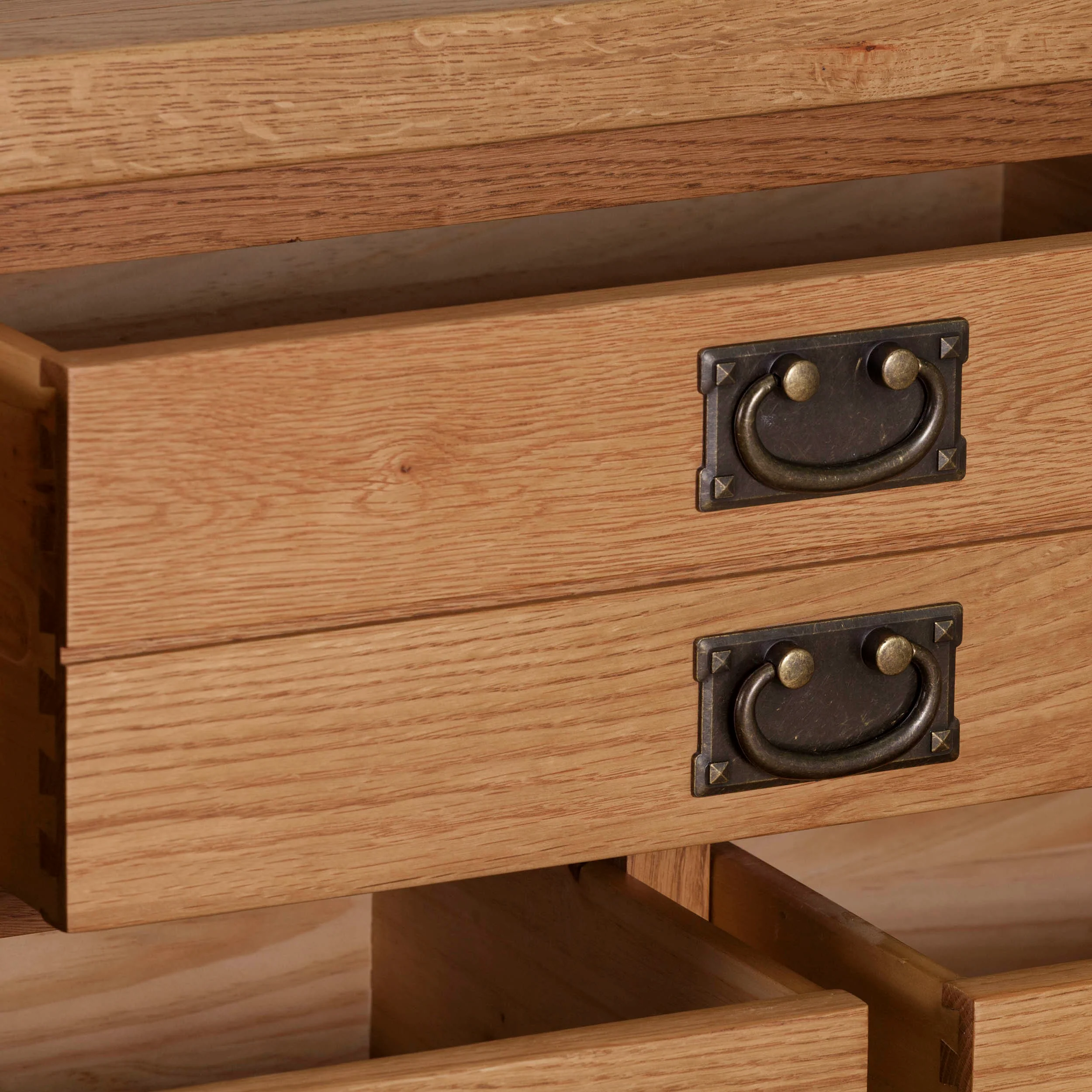 Cambridge Oak 3 Over 4 Chest Of Drawers - Image 8