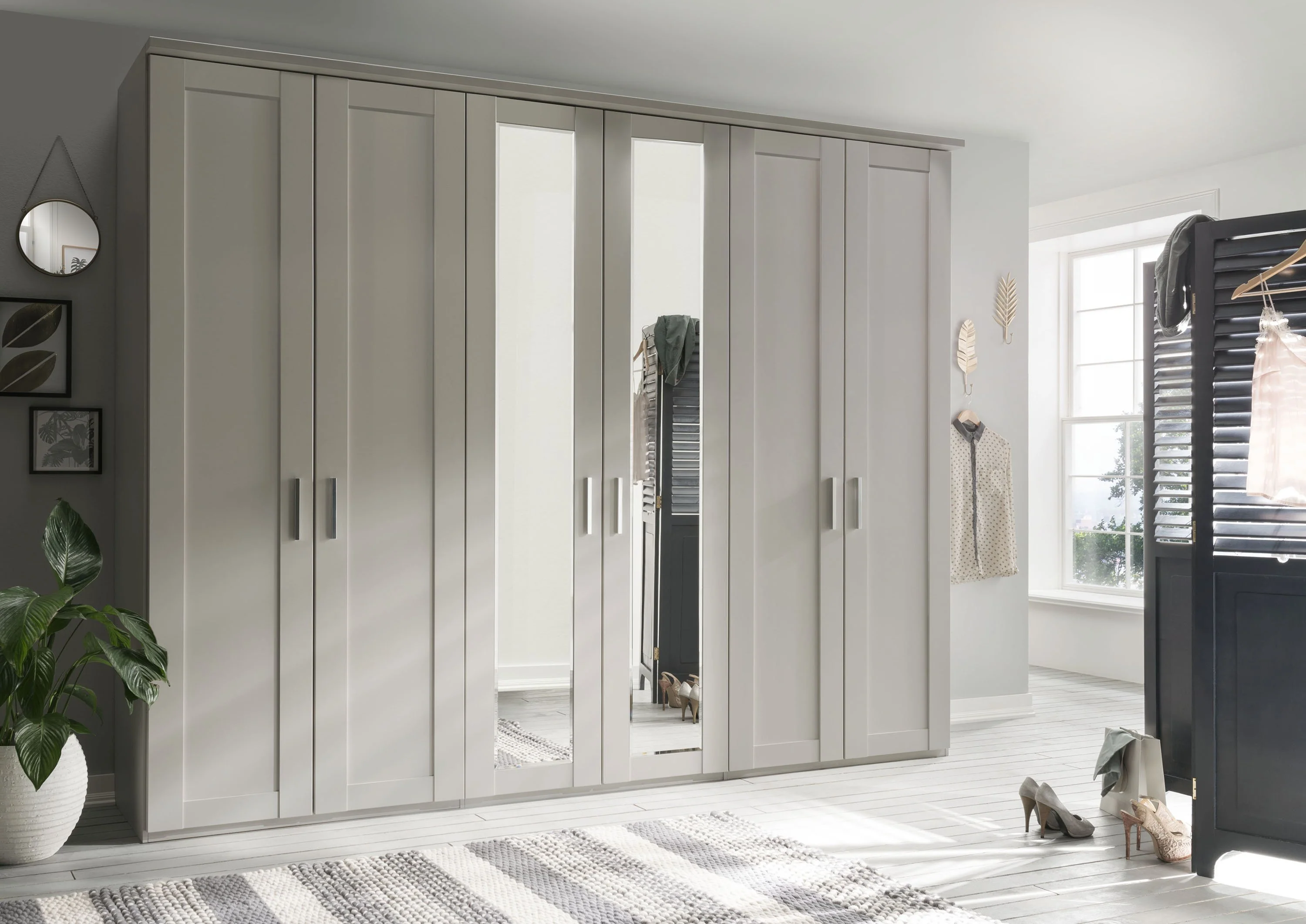 Cambridge Wiemann 4 Door Wardrobe - Image 4