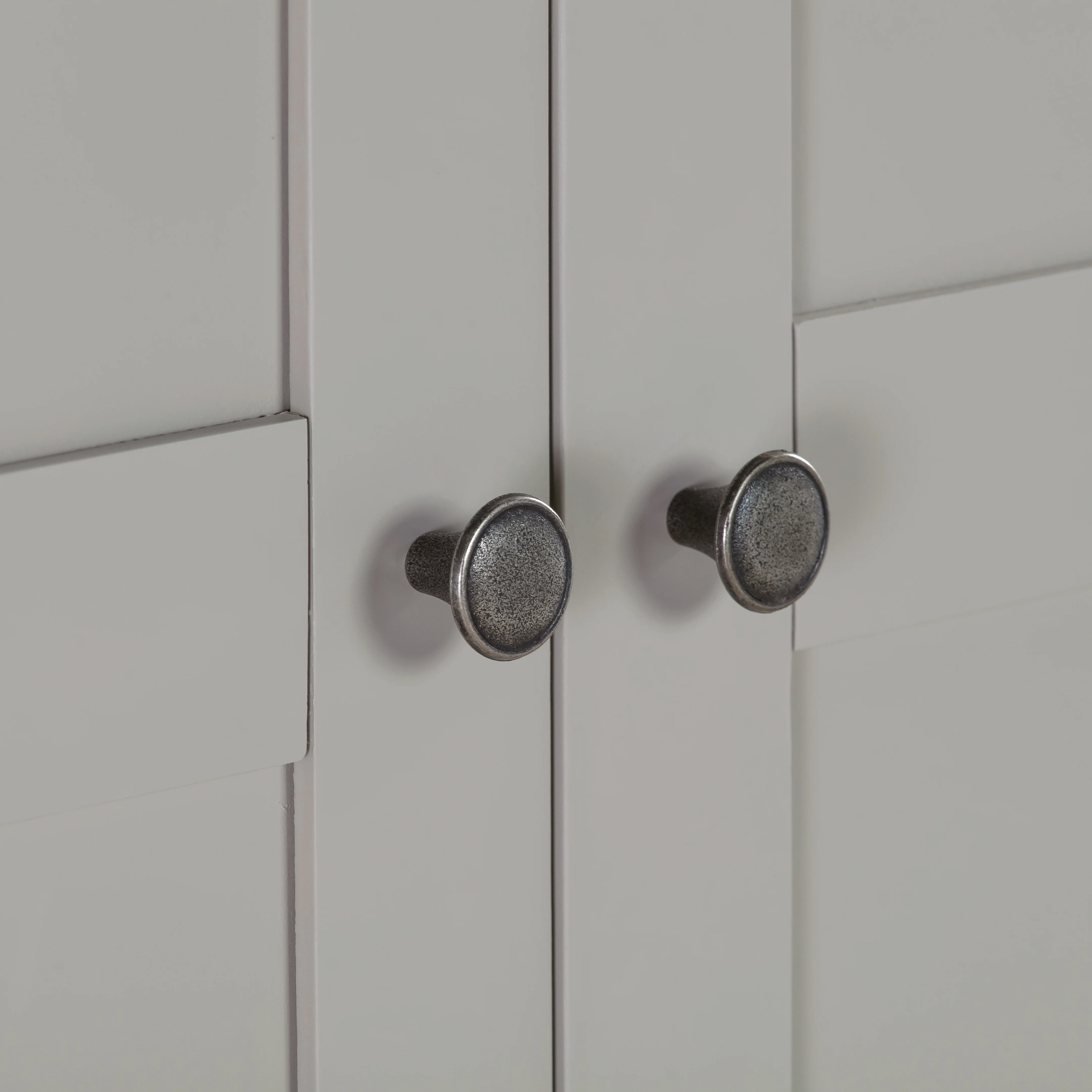Chantilly Pebble Grey Triple Wardrobe - Image 5