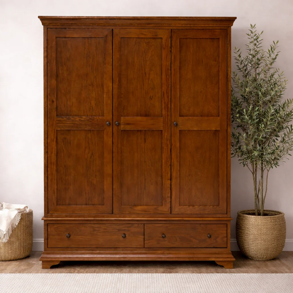 Winchcombe Dark Oak Triple Wardrobe - Image 3